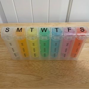 Pill organizer